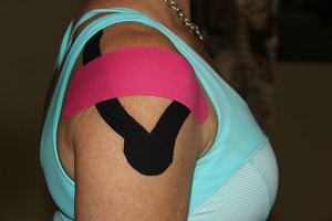 The elastic therapeutic tape mimics the qualities of the skin and is unrestricting